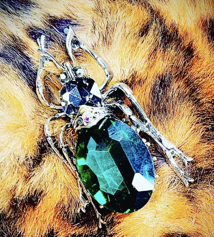 Silver plated beetle brooch with emerald stone